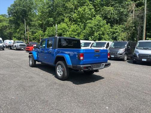 2022 Jeep Gladiator Sport S
