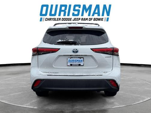 2022 Toyota Highlander Hybrid XLE