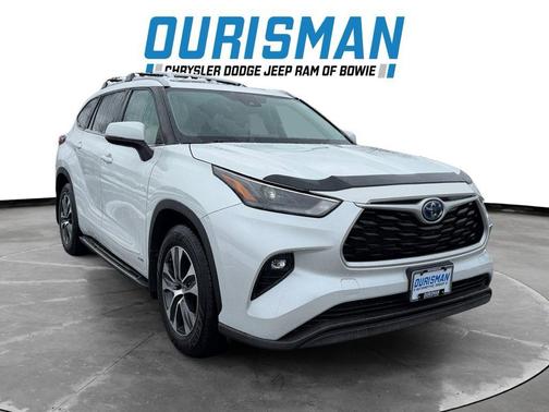 2022 Toyota Highlander Hybrid XLE