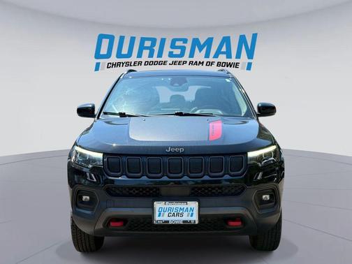 Diamond Black Crystal Pearlcoat 2022 Jeep Compass Trailhawk