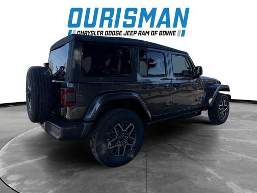 2026 Jeep Wrangler 4-Door Sahara 4x4