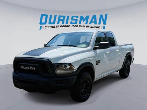 Bright White Clearcoat 2022 RAM 1500 Classic Warlock Quad Cab 4x4 6'4' Box