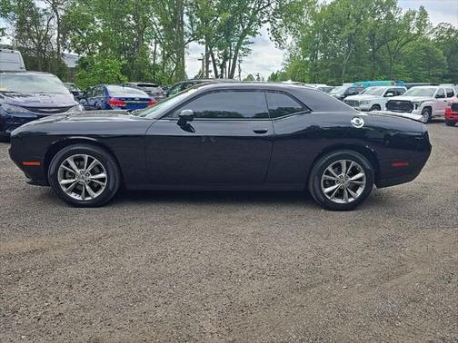 2022 Dodge Challenger SXT