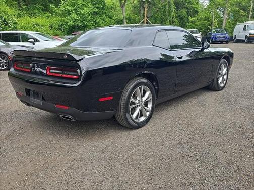 2022 Dodge Challenger SXT