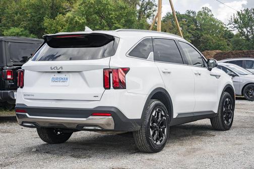 2024 Kia Sorento S