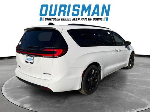 2026 Chrysler Pacifica Limited