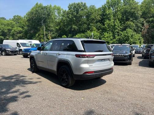 2024 Jeep Grand Cherokee Altitude