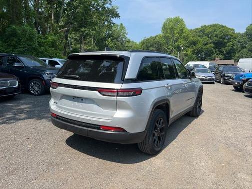 2024 Jeep Grand Cherokee Altitude