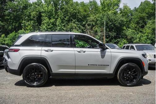 2024 Jeep Grand Cherokee Altitude