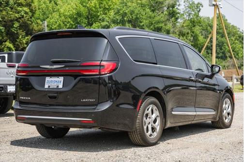 2023 Chrysler Pacifica Limited