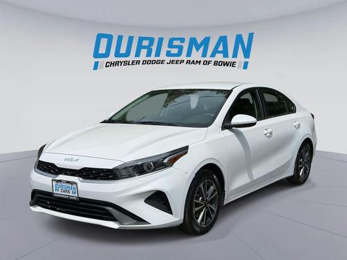 Snow White Pearl 2022 Kia Forte LXS