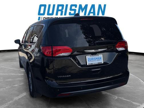 2026 Chrysler Voyager LX