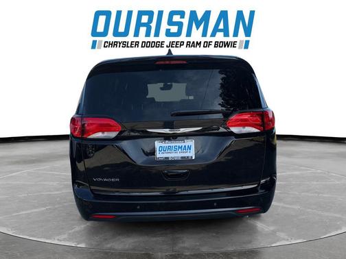 2026 Chrysler Voyager LX