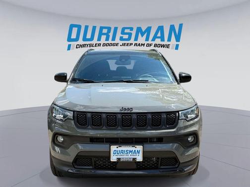 Sting-Gray Clearcoat 2023 Jeep Compass Latitude