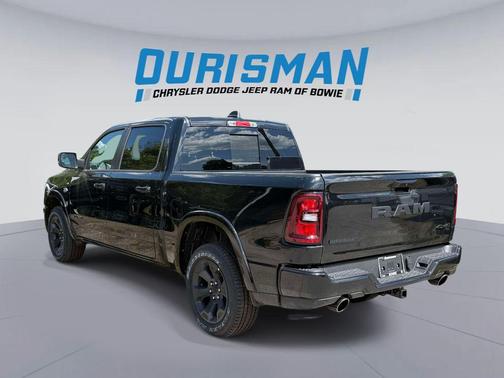 Diamond Black Crystal Pearlcoat 2026 RAM 1500 Big Horn/Lone Star