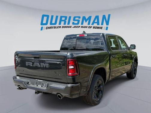 Diamond Black Crystal Pearlcoat 2026 RAM 1500 Big Horn/Lone Star