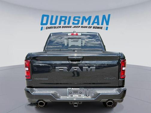 Diamond Black Crystal Pearlcoat 2026 RAM 1500 Big Horn/Lone Star