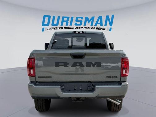 Ceramic Gray Clearcoat 2026 RAM 2500 Big Horn Crew Cab 4x4 6'4' Box