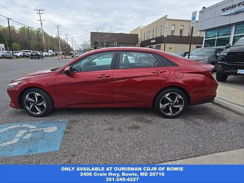 2023 Hyundai ELANTRA SEL