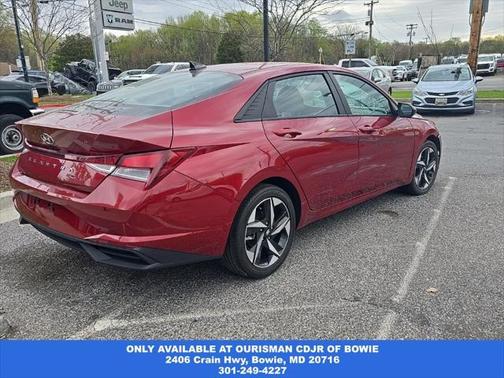 2023 Hyundai ELANTRA SEL