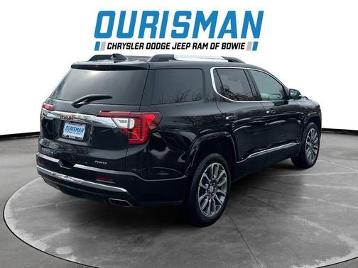 2022 GMC Acadia Denali