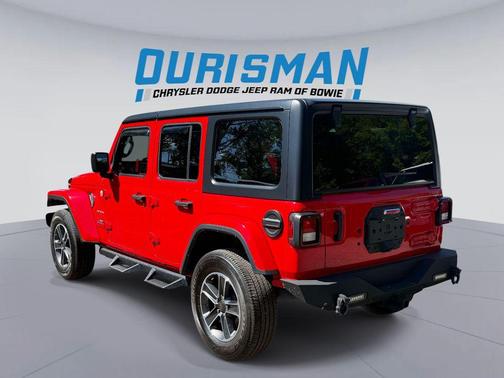 Firecracker Red Clearcoat 2023 Jeep Wrangler 4-Door Sahara 4x4