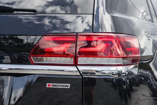 2021 Volkswagen Atlas 2.0T SE w/Technology 4MOTION