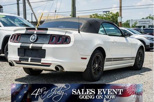 2013 Ford Mustang V6