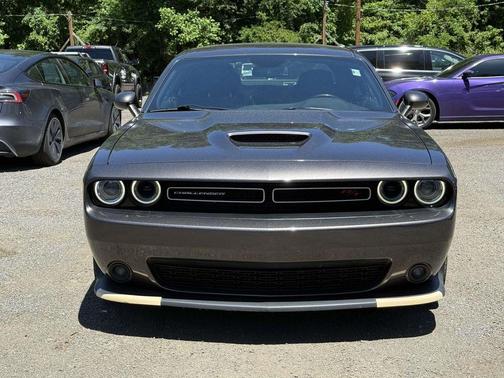 Granite Pearlcoat 2022 Dodge Challenger R/T