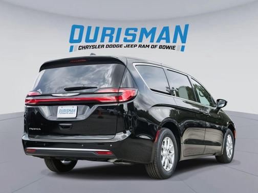 2025 Chrysler Pacifica L