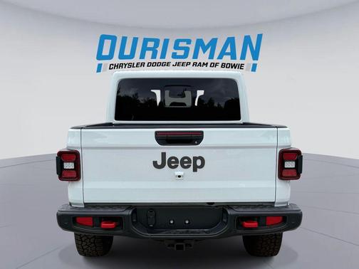 Bright White Clearcoat 2026 Jeep Gladiator Rubicon