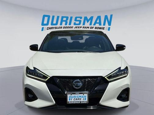 Pearl White Tricoat 2022 Nissan Maxima SR Xtronic CVT