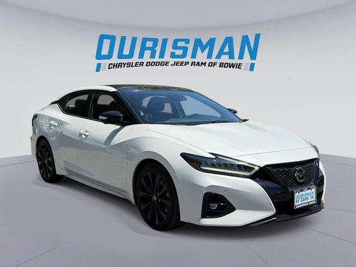 Pearl White Tricoat 2022 Nissan Maxima SR Xtronic CVT