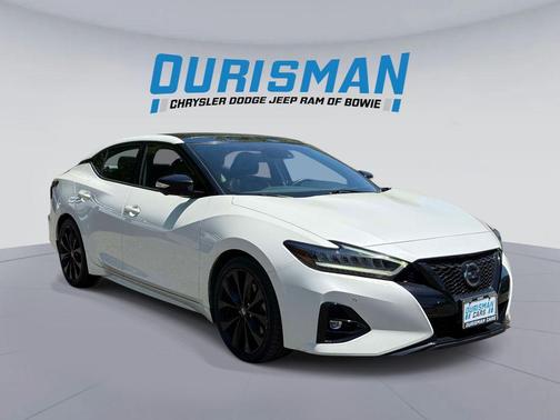 Pearl White Tricoat 2022 Nissan Maxima SR Xtronic CVT