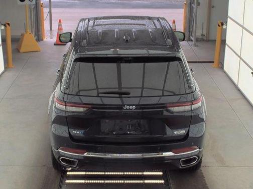 2022 Jeep Grand Cherokee 4xe Overland