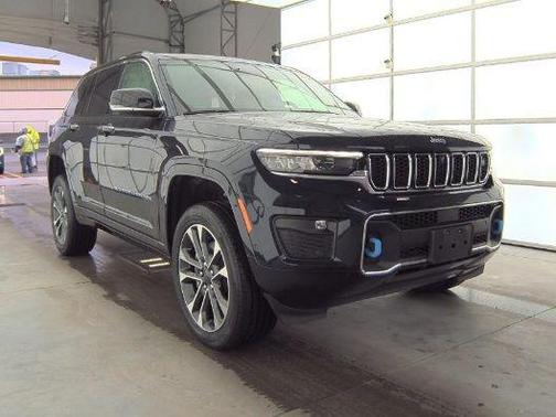 2022 Jeep Grand Cherokee 4xe Overland
