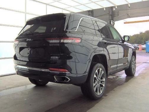 2022 Jeep Grand Cherokee 4xe Overland