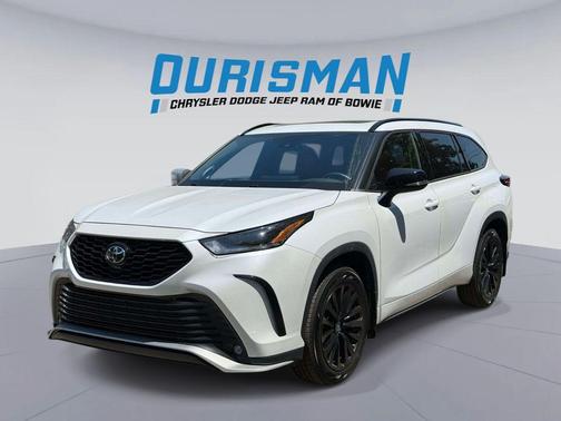 Wind Chill Pearl 2023 Toyota Highlander XSE