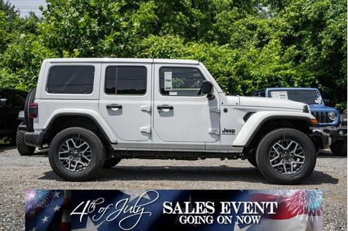 2025 Jeep Wrangler 4-Door Sahara 4x4