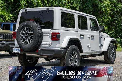 2025 Jeep Wrangler 4-Door Sahara 4x4
