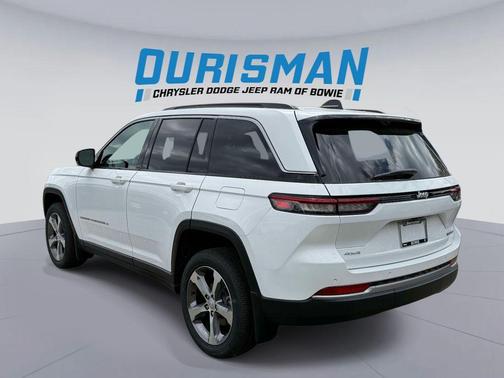 Bright White Clearcoat 2026 Jeep Grand Cherokee Limited