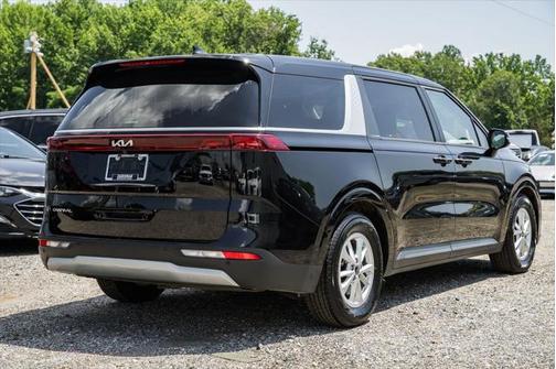 2023 Kia Carnival LX