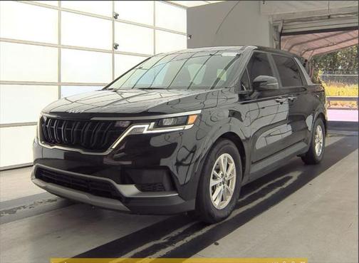 2023 Kia Carnival LX