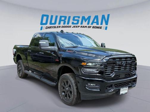 Diamond Black Crystal Pearlcoat 2026 RAM 2500 Big Horn Crew Cab 4x4 6'4' Box
