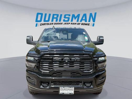 Diamond Black Crystal Pearlcoat 2026 RAM 2500 Big Horn Crew Cab 4x4 6'4' Box