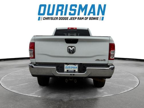 2024 RAM 2500 Tradesman Crew Cab 4x4 8' Box