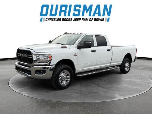 2024 RAM 2500 Tradesman Crew Cab 4x4 8' Box