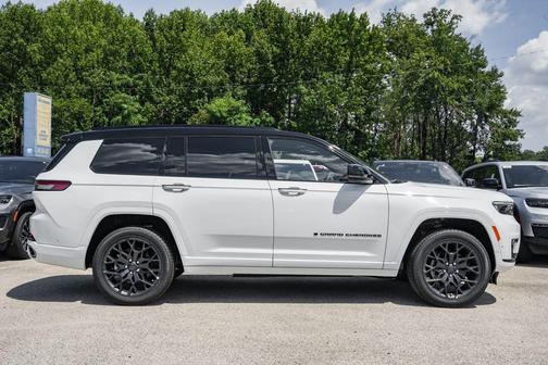 2025 Jeep Grand Cherokee L Summit Reserve