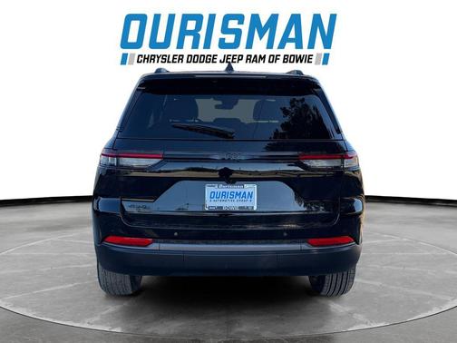 2026 Jeep Grand Cherokee Altitude