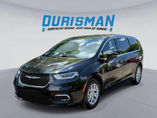 Diamond Black 2025 Chrysler Pacifica L